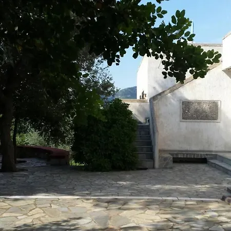 Secluded House With Great View And Private *