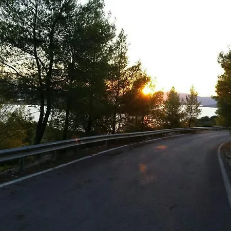 度假居 Secluded House With Great View And Private 塞奥洛戈斯